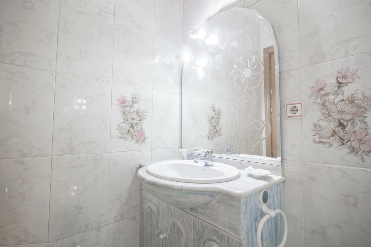 Home & Private Terrace Wifi + Aircon 마드리드 외부 사진